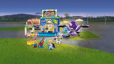 Relive the Magic of the Funfair with this Toy Store 4 Carnival Mania Set