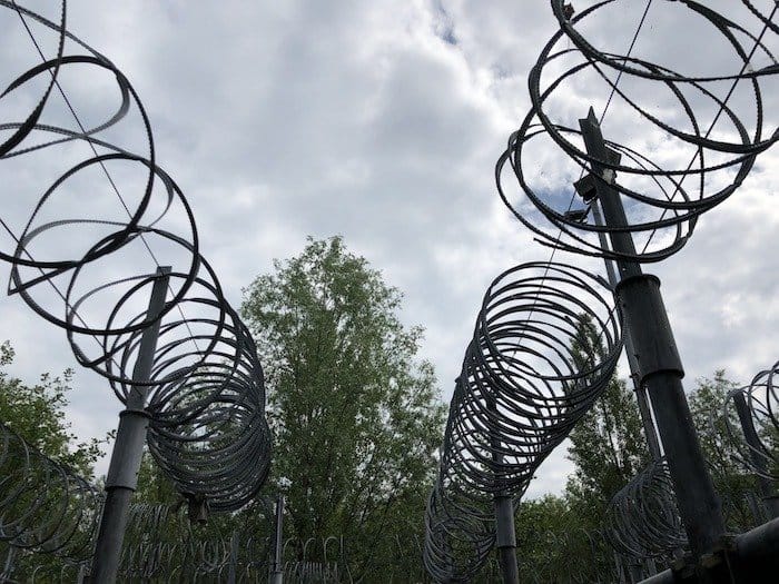 saw the ride queue line