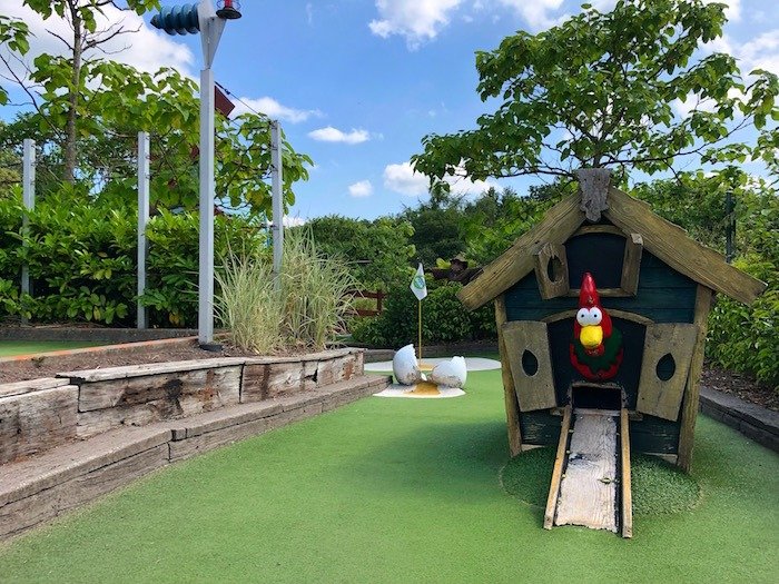 crazy golf alton towers