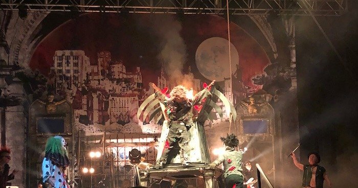 Circus of Horrors Blade Trick