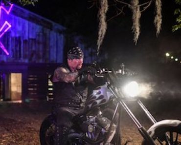 Undertaker Boneyard Match