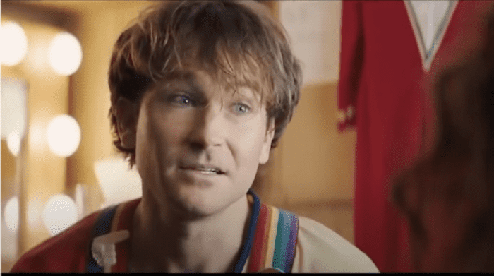 Jamie Costa as Robin Williams