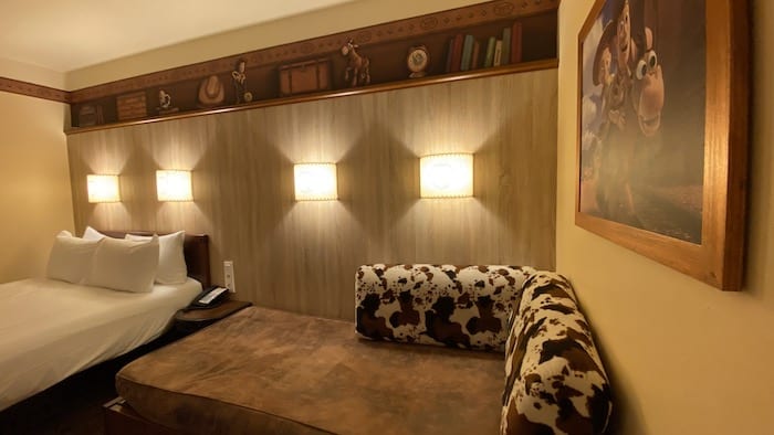 Hotel Cheyenne Interior Room