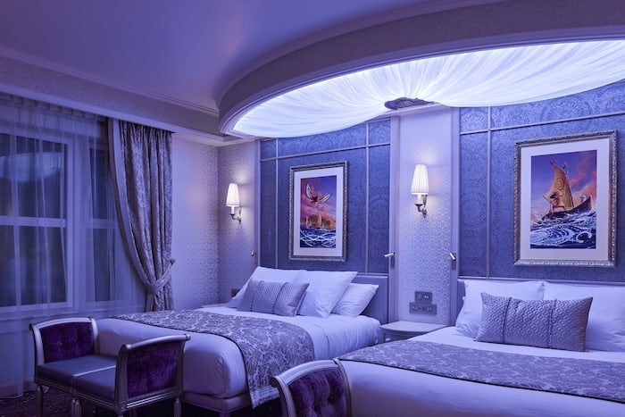 Disneyland Hotel Deluxe Room DLP
