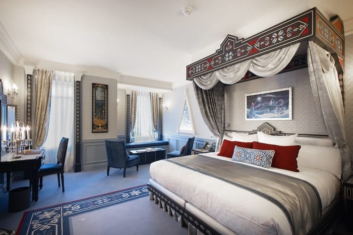 Frozen Suite Disneyland Hotel