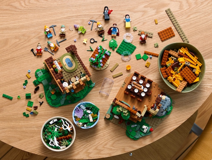 Snow White LEGO Build 