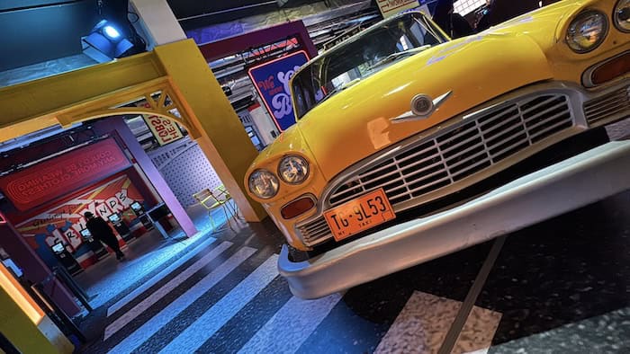 Friends Experience Photo Ops