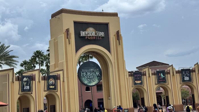HHN 2025 Entrance