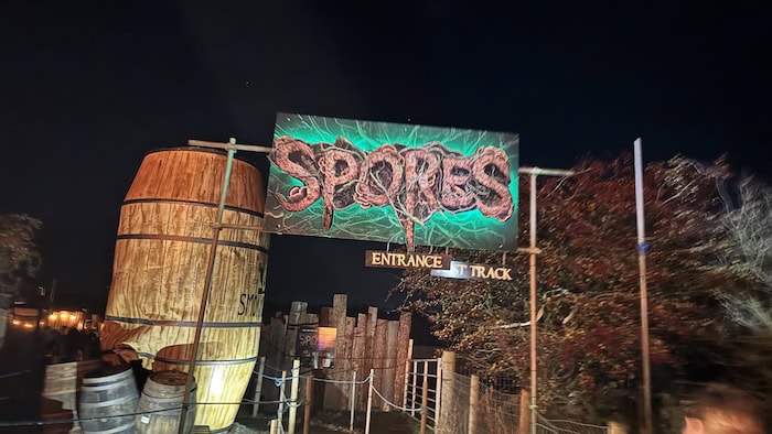 Spores Maze Xtreme Scream Park 